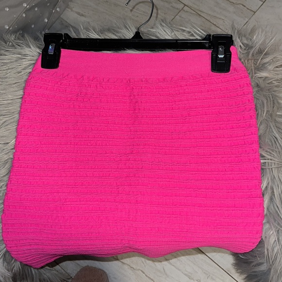 M U.S.A one size fits all pink mini skirt - Picture 2 of 4